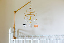 Load image into Gallery viewer, Farm Animals, Baby Crib Mobile