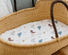 Load image into Gallery viewer, Farm Animals, Bassinet Sheets (2-Pack)